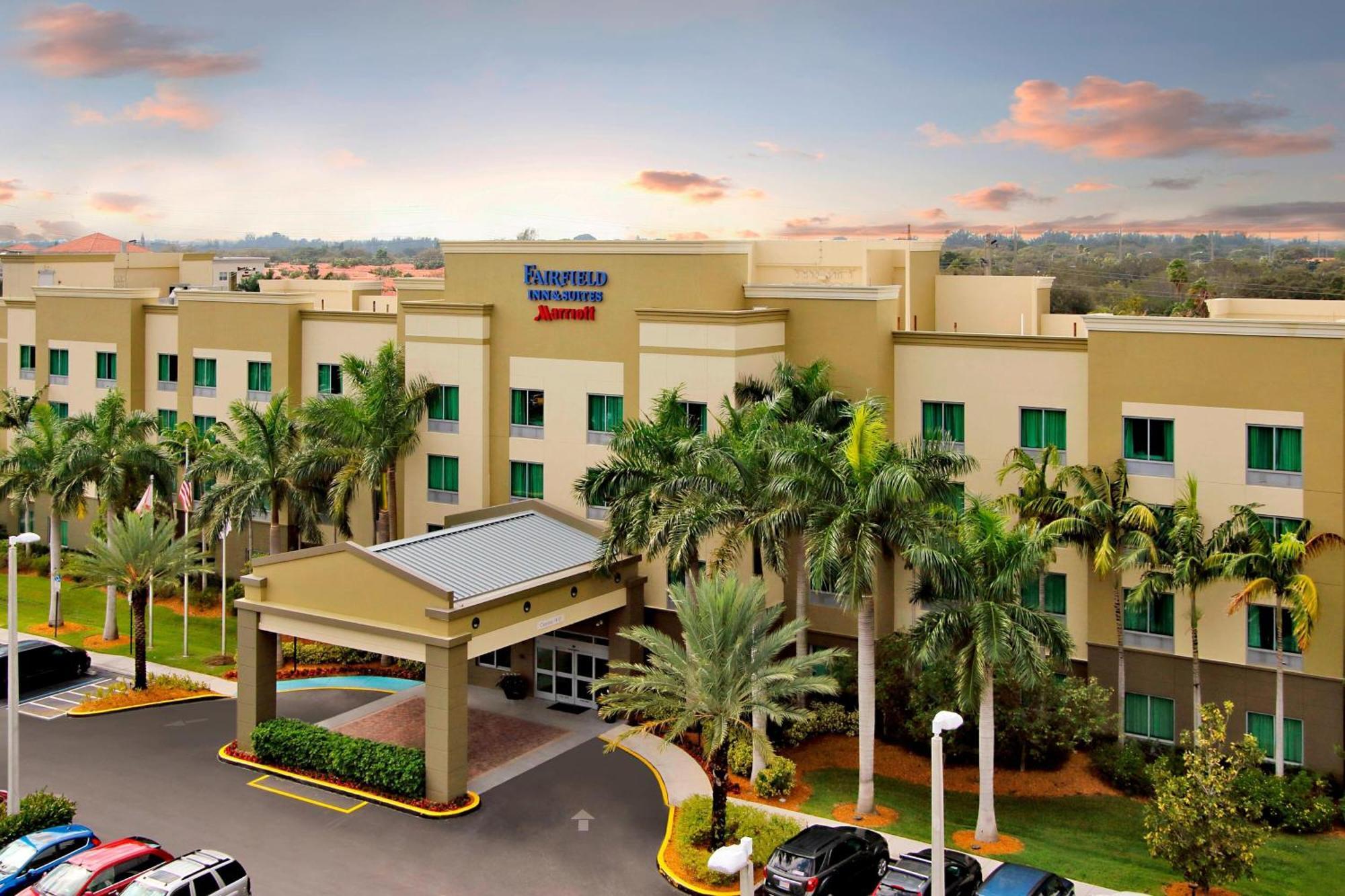 Fairfield Inn & Suites Fort Lauderdale Airport & Cruise Port Dania Beach Bagian luar foto
