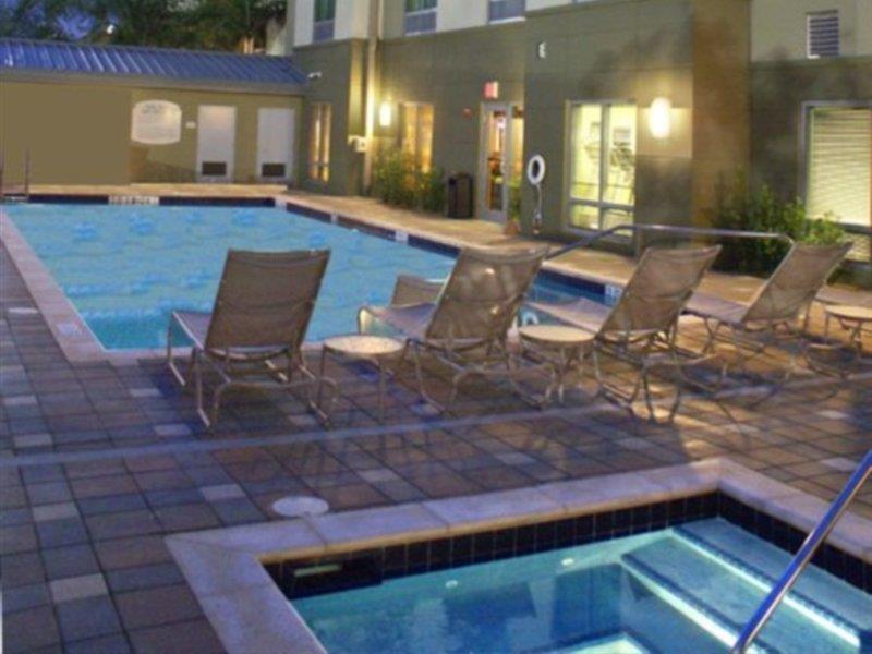 Fairfield Inn & Suites Fort Lauderdale Airport & Cruise Port Dania Beach Bagian luar foto